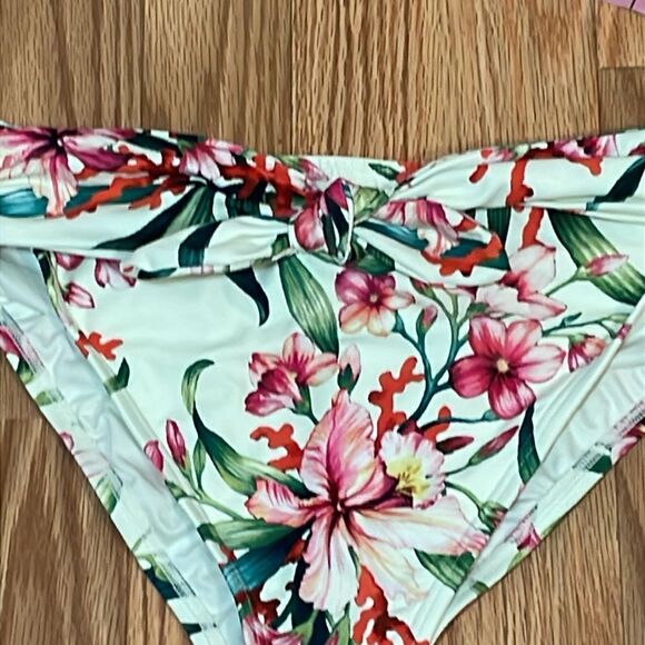 Carmen Marc Valvo Bikini, tie front floral, 2 piece set, Medium - Picture 5 of 13